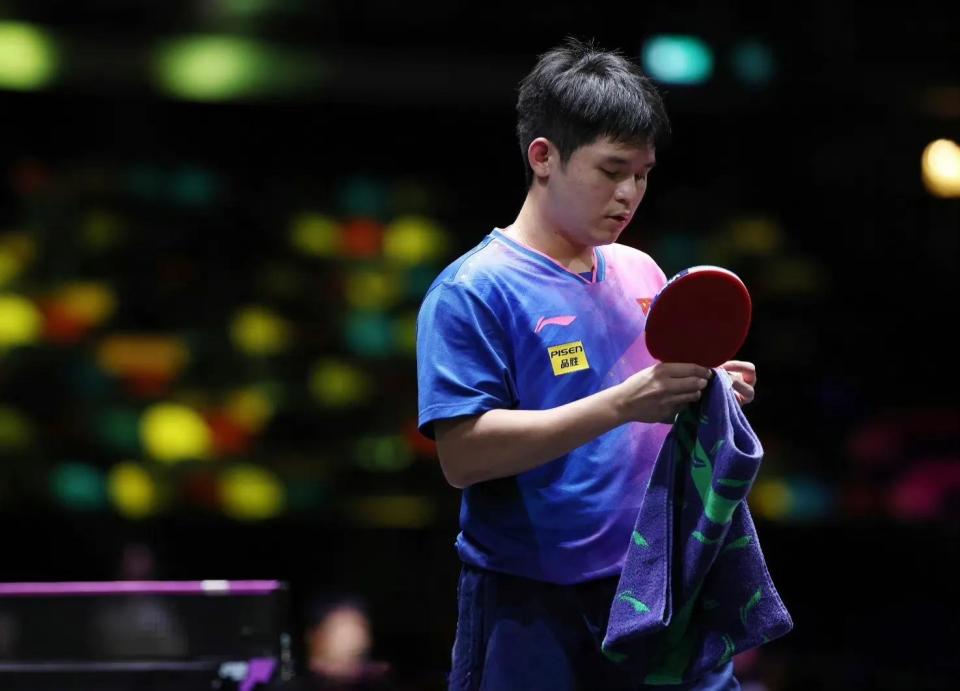 斯瓦泰克的 斯瓦泰克的