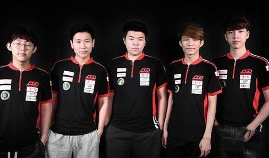 泰山队后防 泰山队后防