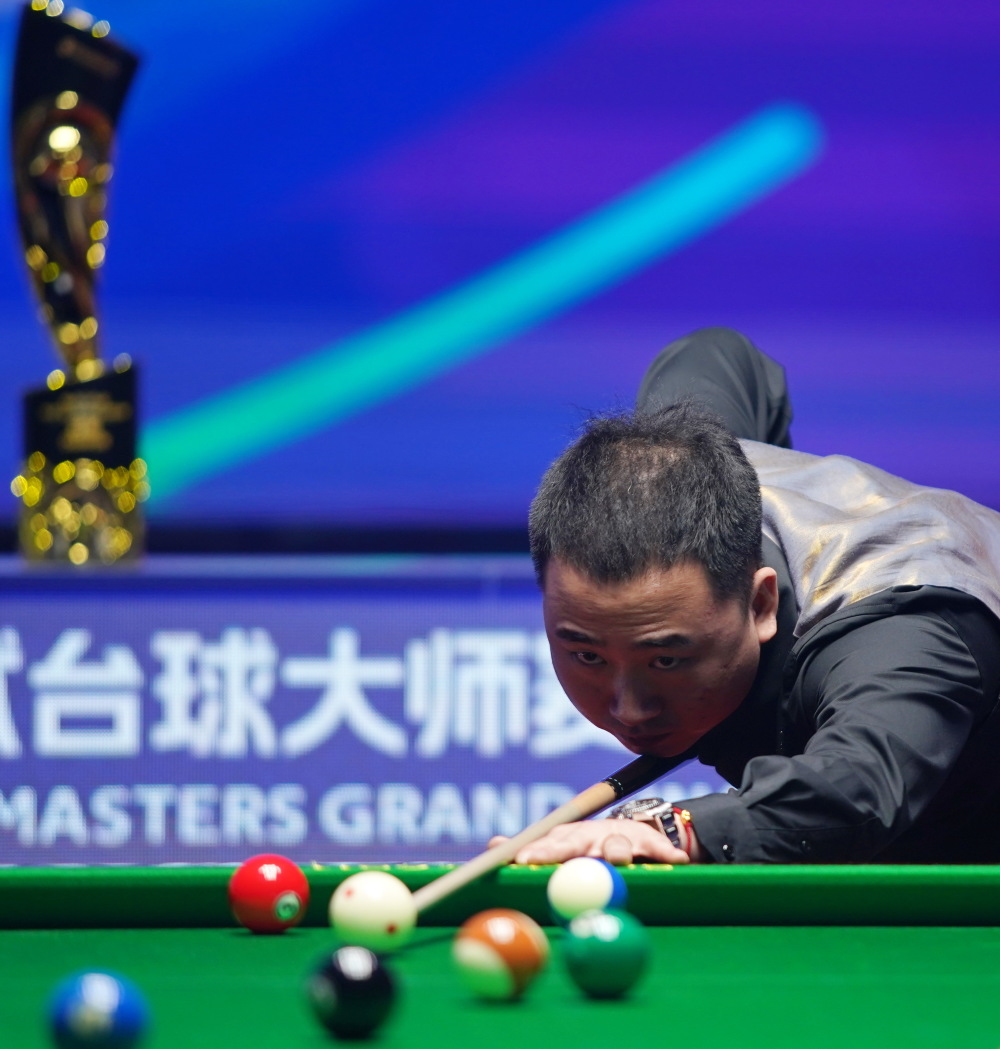 的中卫争夺 的中卫争夺